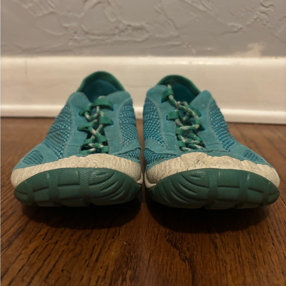 Merrell Turquoise and Cream Athletic Shoes - Picture 5 of 8